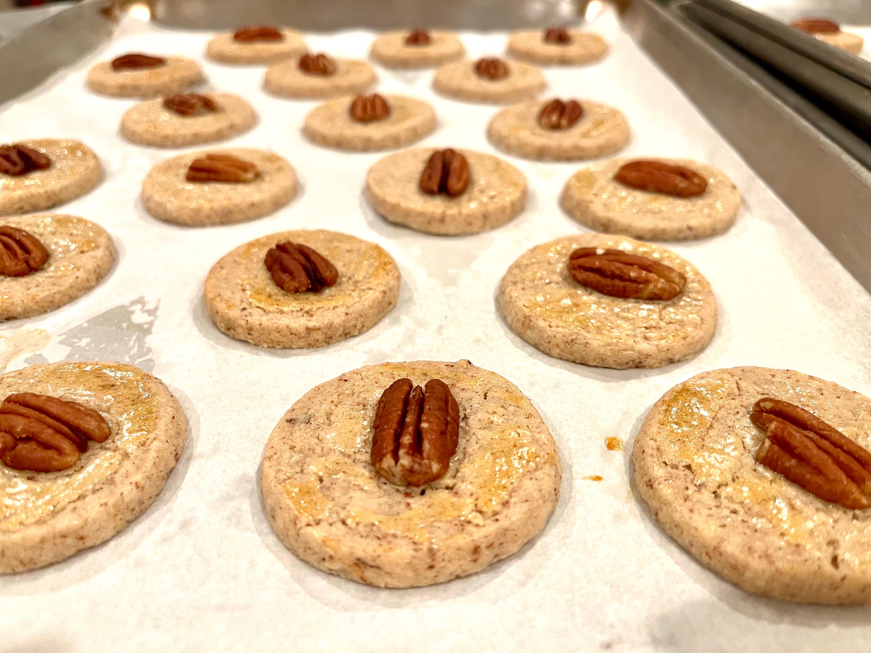 Bourbon Pecan Cookie (16 pieces)