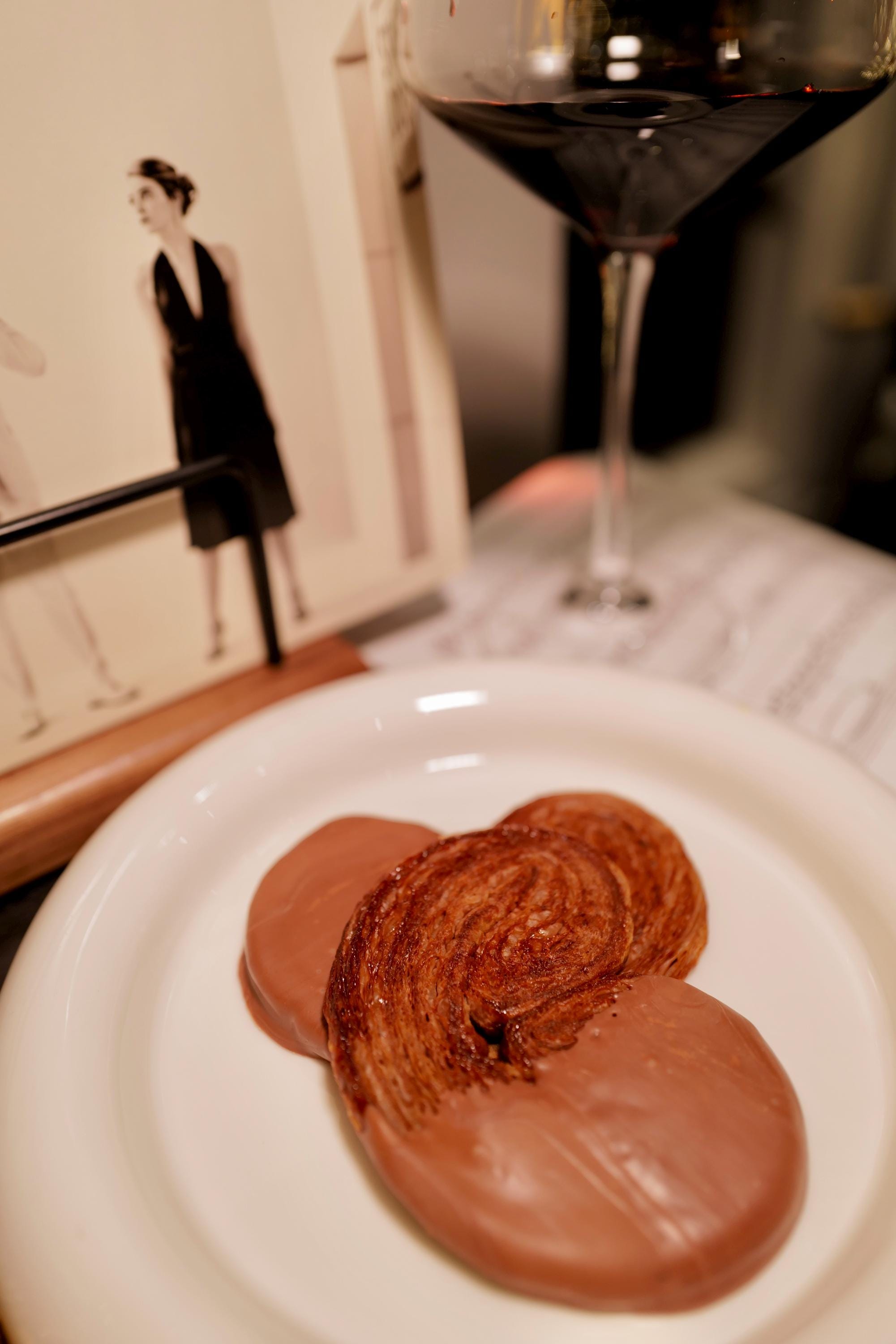 Silky Milk Chocolate Palmier (12 pieces)
