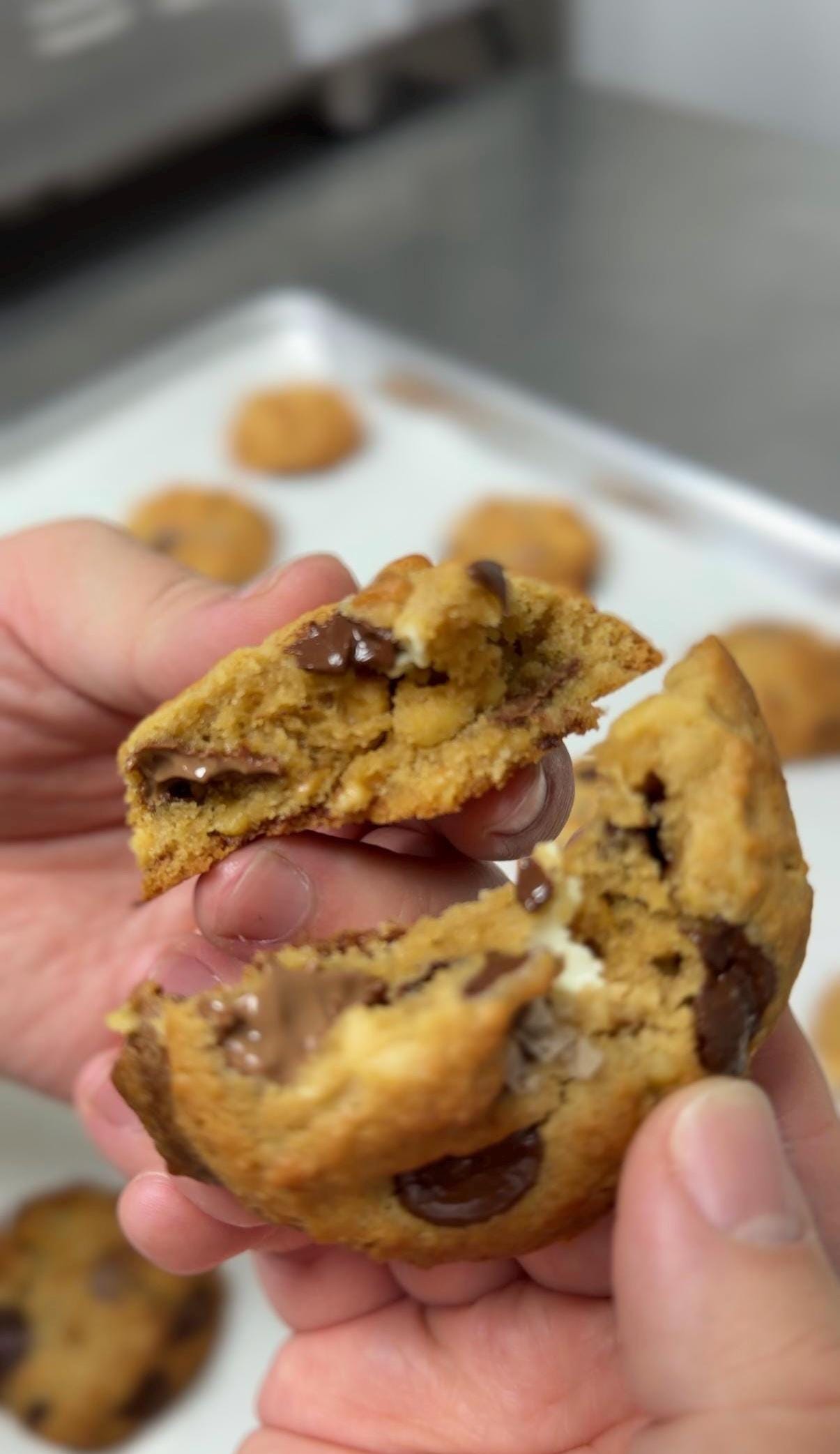 New York Chocolate Chip Cookie (12 pieces)